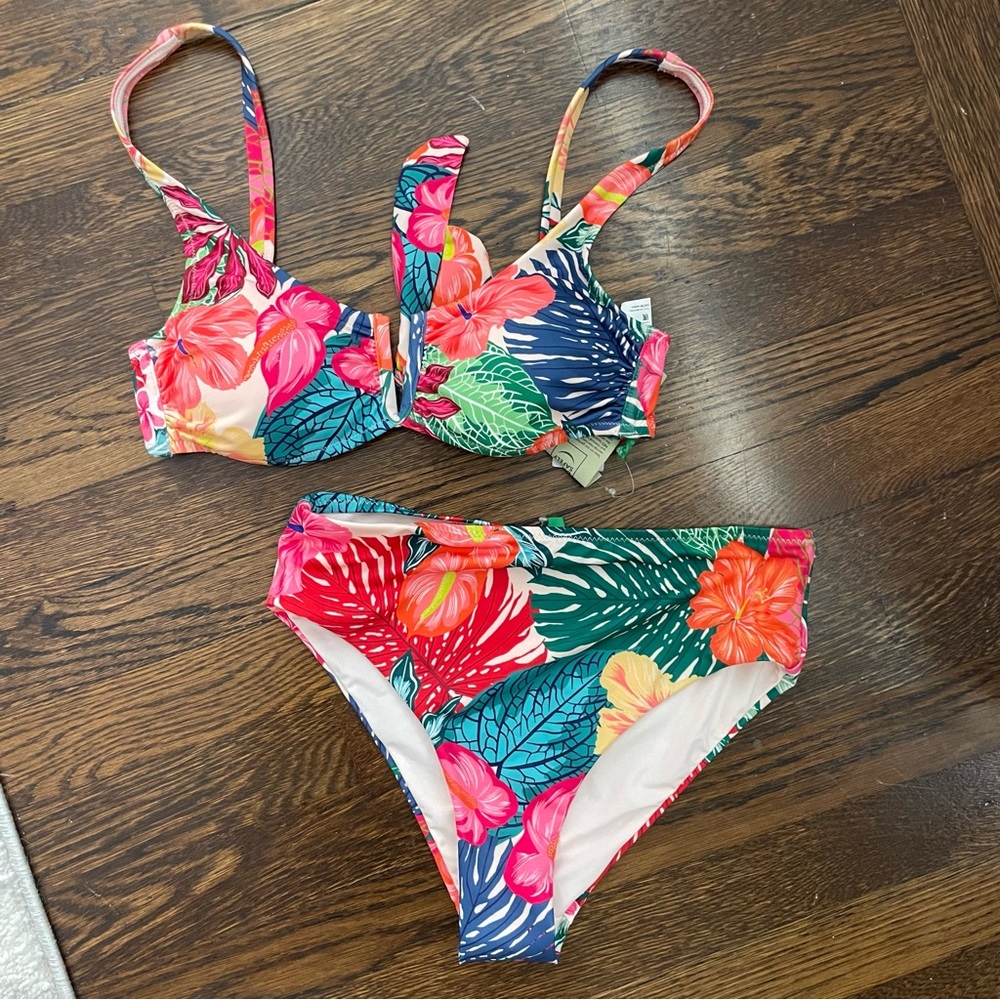 Bikini tropical floral NWT!!